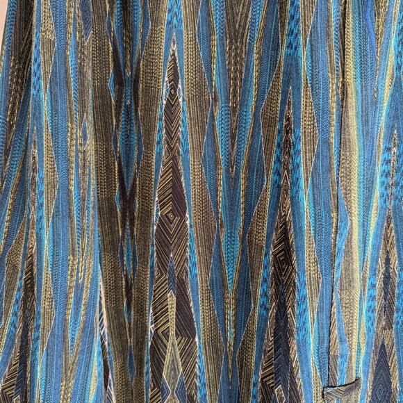 Go> by GoSilk abstract pattern snap button blouse - Picture 4 of 9